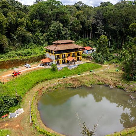 The Hosteller Coorg Rainforest, Мадикери Екстериор снимка