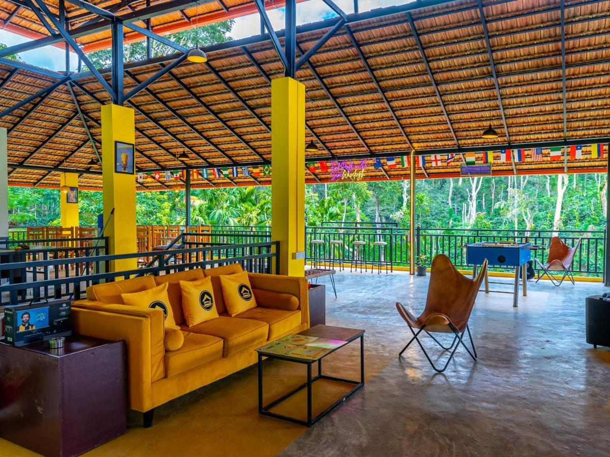 The Hosteller Coorg Rainforest, Мадикери Екстериор снимка