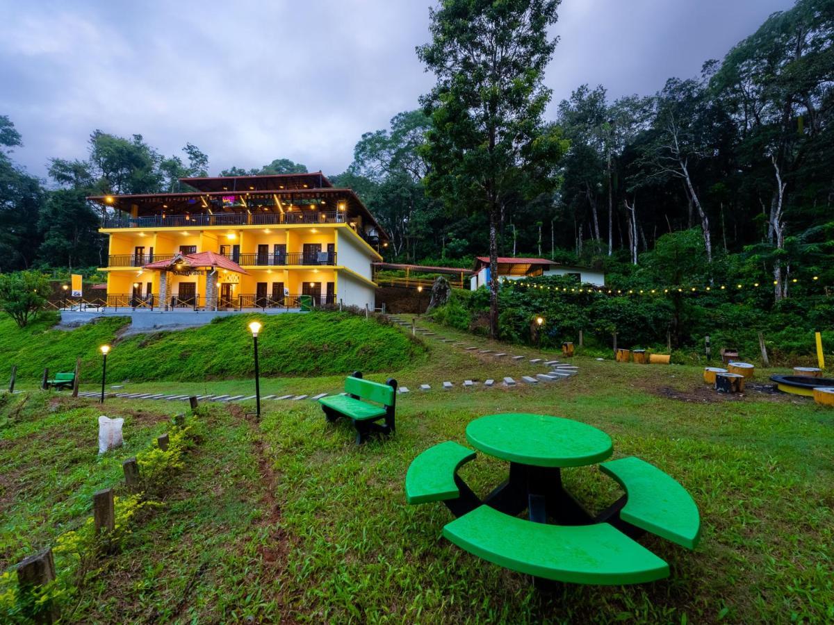 The Hosteller Coorg Rainforest, Мадикери Екстериор снимка