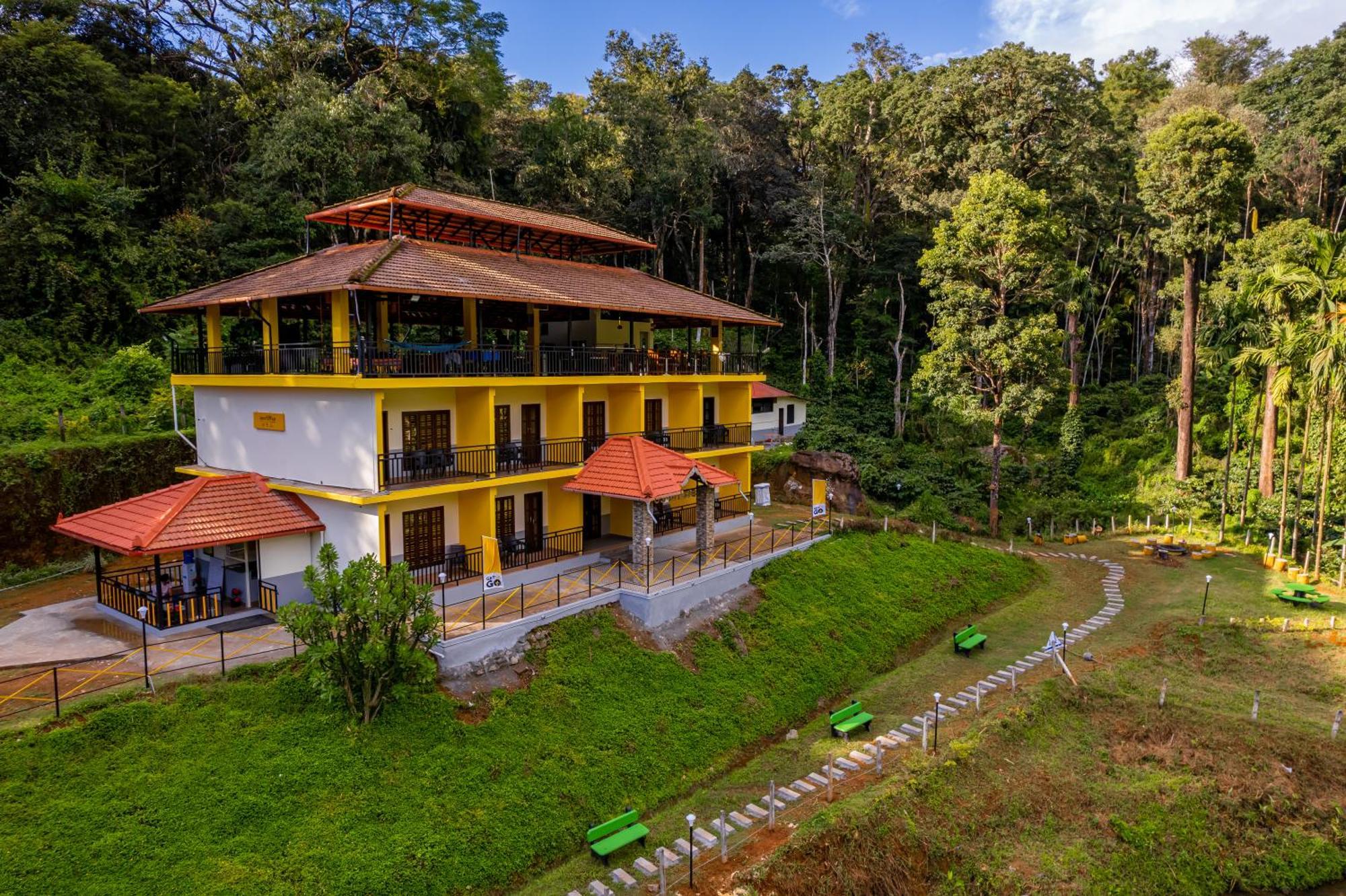 The Hosteller Coorg Rainforest, Мадикери Екстериор снимка